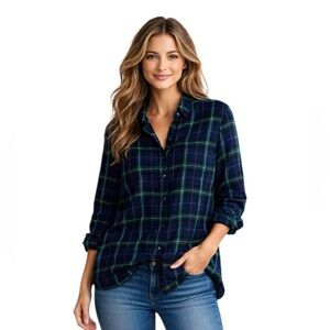 Crown & Ivy Women’s‎ Plaid Flannel Shirt Navy Green Button-Down Long Sleeve L
AA